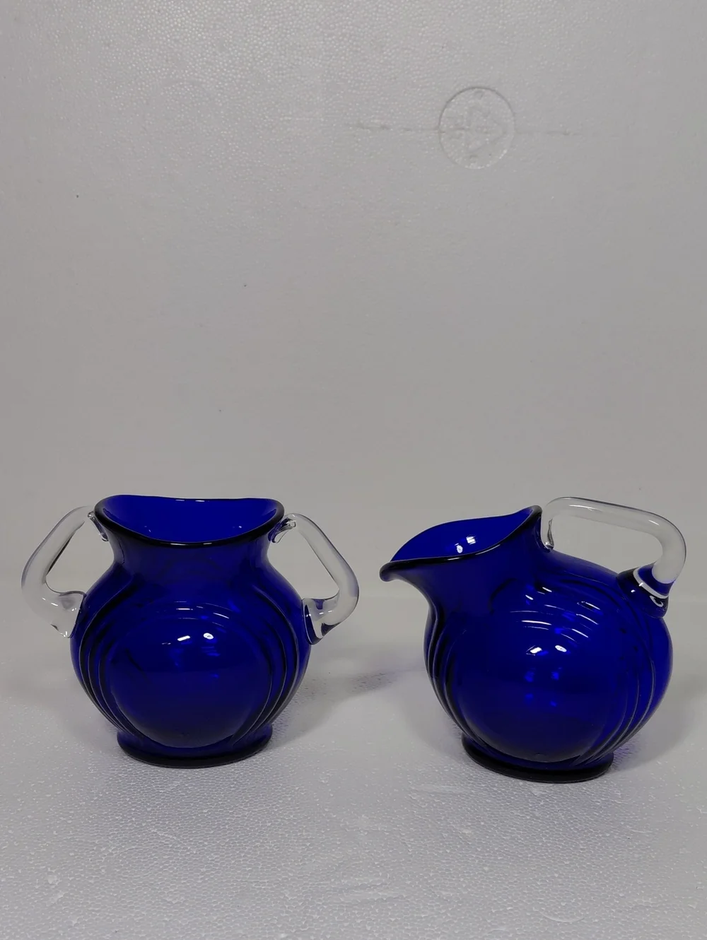 Vtg. Cambridge Nautilus Cobalt Blue Glass Creamer and Sugar Set Clear Handles 4